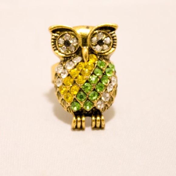 Jewelry - Sparkly Green Yellow Owl adjustable Ring!